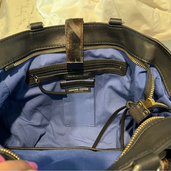 Via Repubblica with tags - Picture 4 of 7